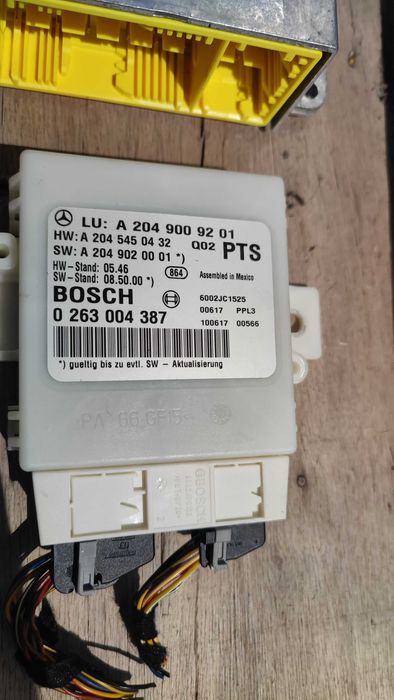 Модул скоростна кутия парктроник Sam Mercedes W204 W212 Мерцедес