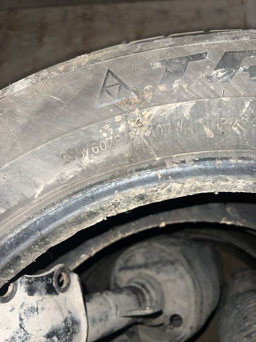 Продаются шины 18 размера