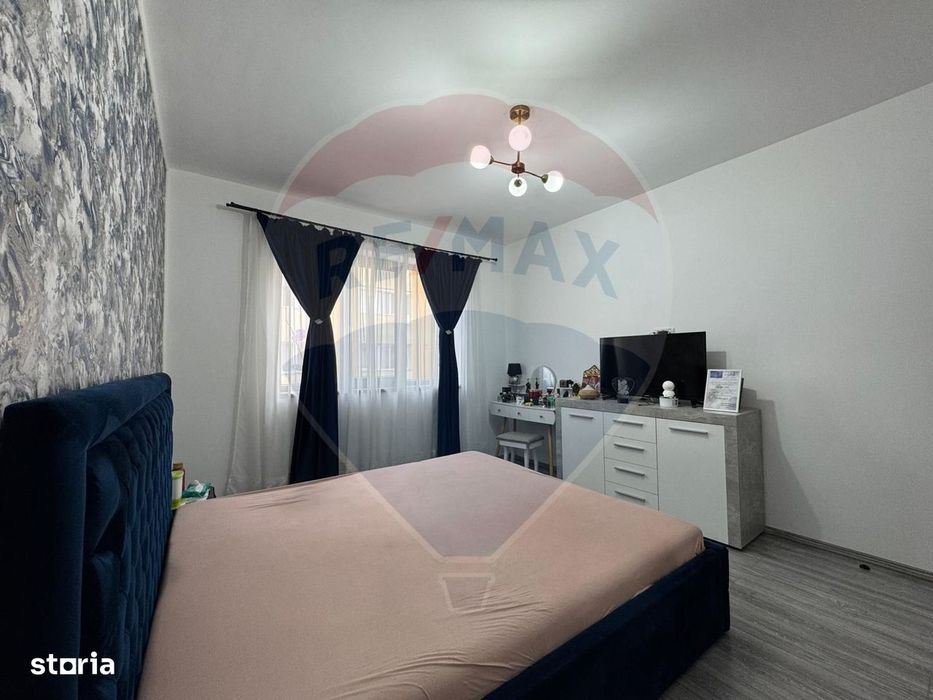Apartament cu 3 camere, 2 bai, 2 balcoane, parcare-zona Uta