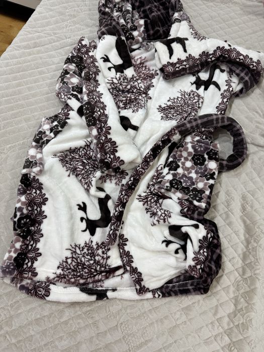 Женакая одежда. Все по три тыс тнг отдам.