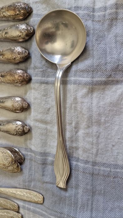 Столовые приборы