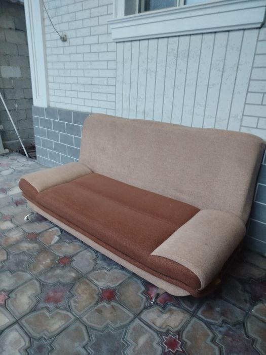 Диван и шифоньер