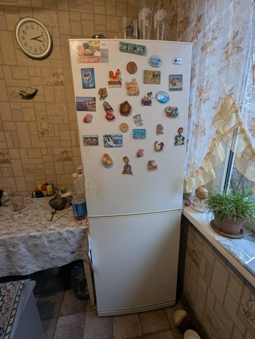 продаем холодильники