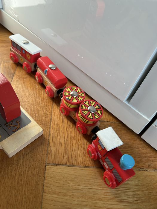 Bigjigs Rail Firefighters salvatori marini + tren pompieri