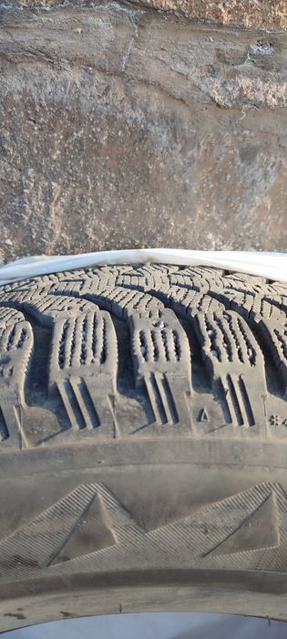 Зимние шины Bridgestone 265/60/18