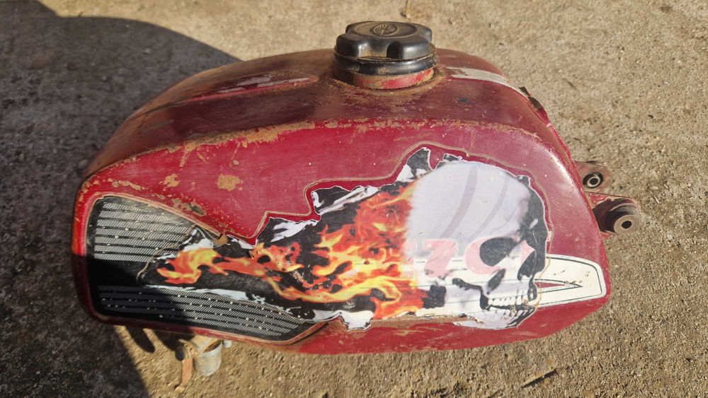 Резервоар и странични кутии за Ява