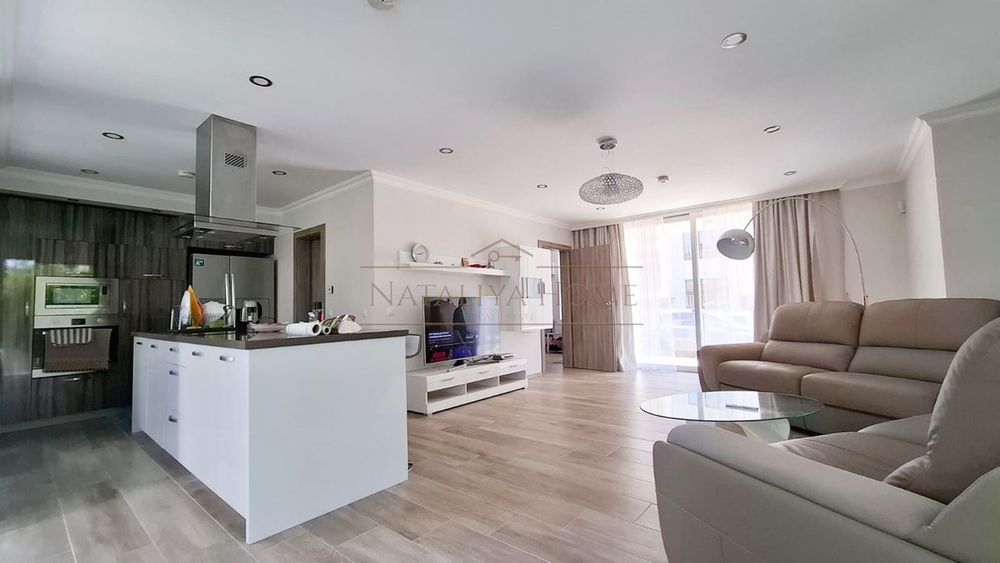 Продава се Къща в Бургас, Сарафово - 200 кв.м за 2750 €/кв.м - Снимка #3