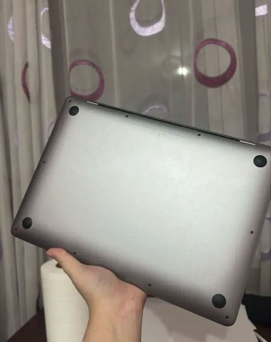 Макбук Эйр 13 2020 /256 гб