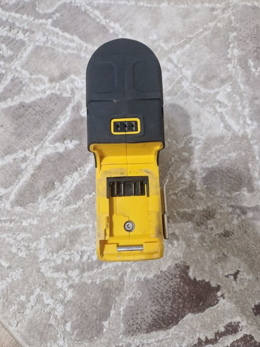rotopercutor cu acumulator DeWALT 18V/20V MAX XR Brushless