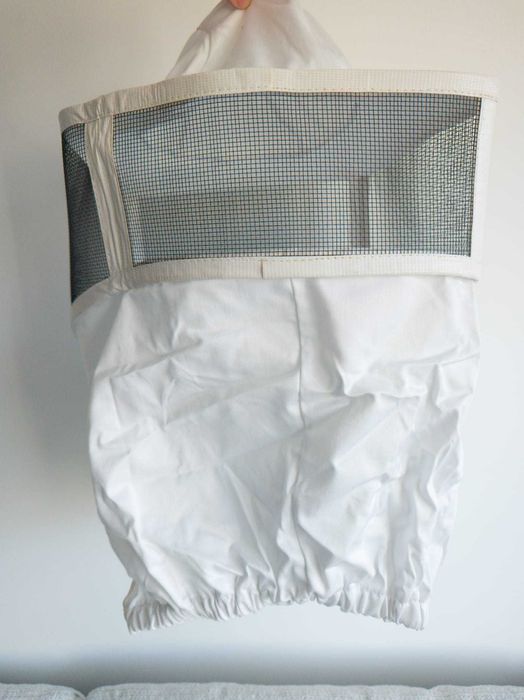 Masca apicola noua cu bust si plasa metalica patrata