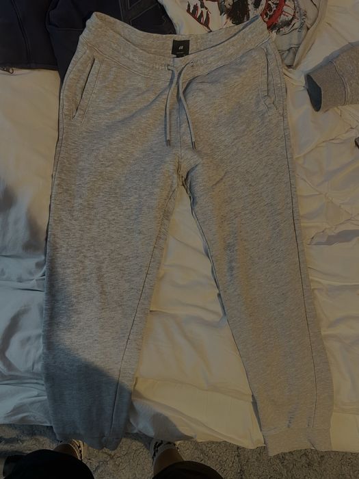 Продавам Regular fit, сив панталон H&M, М размер