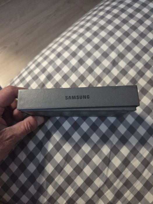 Samsung S25  12GB. 128GB. Цвят Син