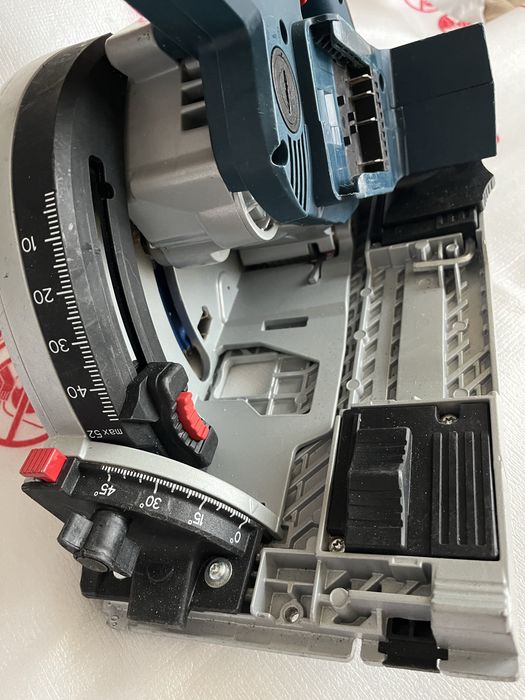 Fierastrau circular Bosch GKT 18v-52