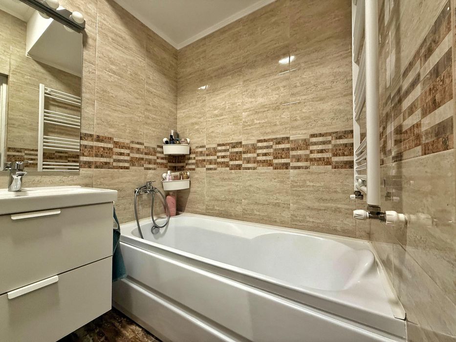 Apartament 3 camere de vanzare padure Rosu - Vedere 6
