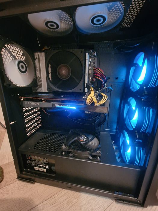 RX 6700XT 12GB EAGLE Gigabyte