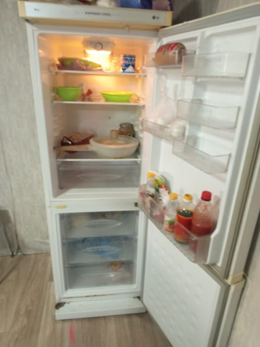 Продам холодильник