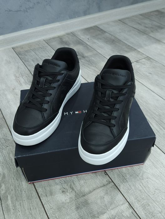 Дамски обувки TOMMY HILFIGER.Естествена кожа