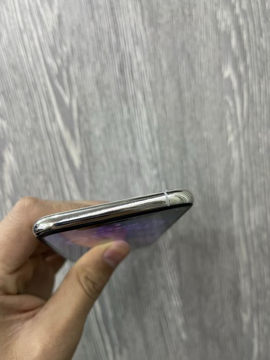 IPhone 11 Pro 64GB          .