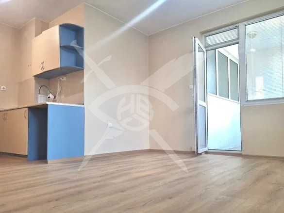 Дава се под наем Двустаен апартамент в Бургас, Възраждане - 57 кв.м за 124320 € - Снимка #2