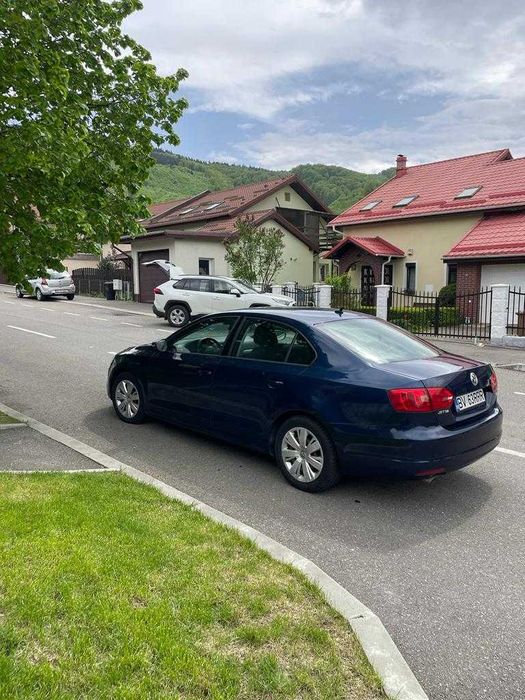 Vand Volkswagen Jetta 2011 1.6 TDI primul proprietar
