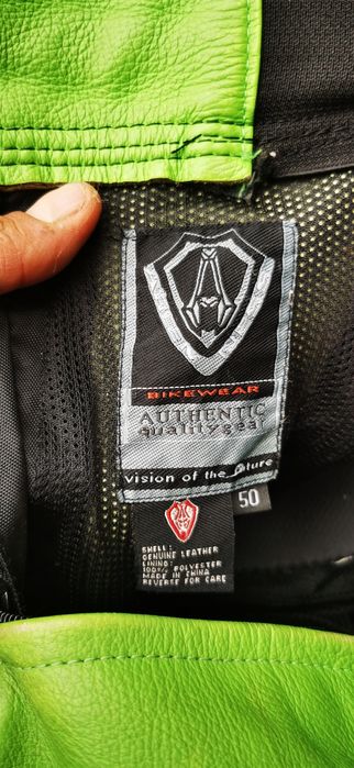 Vând pantaloni de piele moto