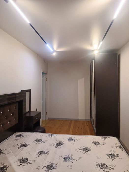 Каартира 3 комнатная Эльбек массив