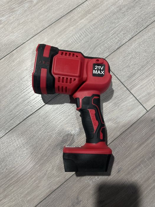 Lanterna led makita milwuakee