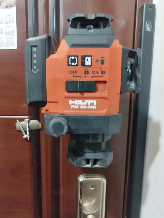 Laser nivela Hilti  PM 30 MG