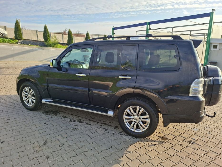 Mitsubishi Pajero 2018