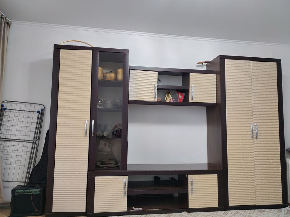 Продам горку под телевизор