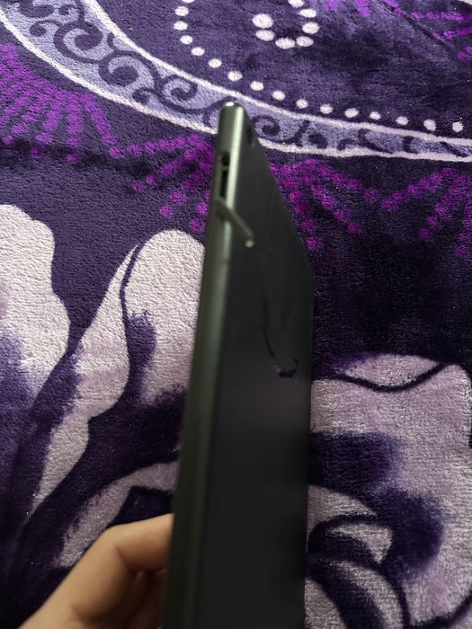 Vând tableta Amazon fire 10HD