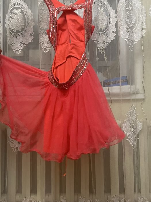 Продам платья для бальных танцев