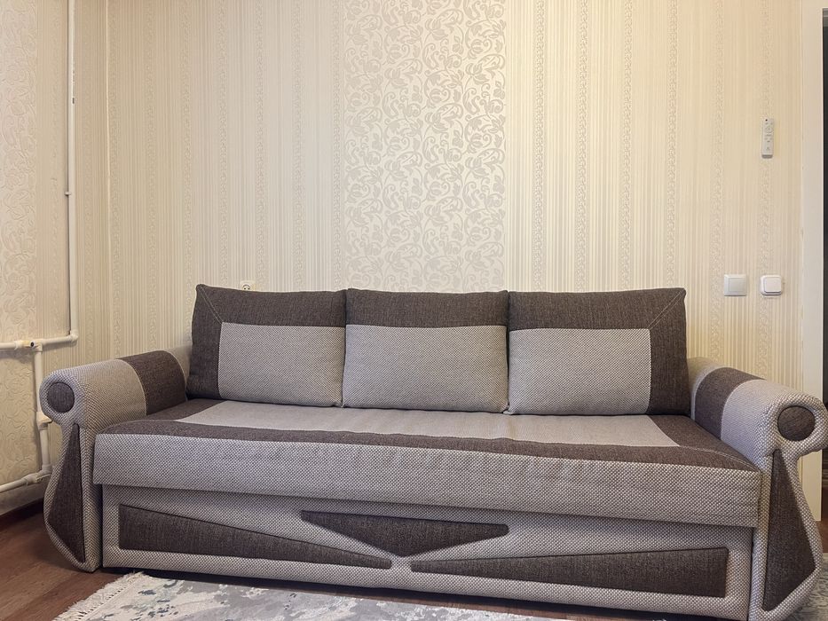 Продаю раздвижной диван