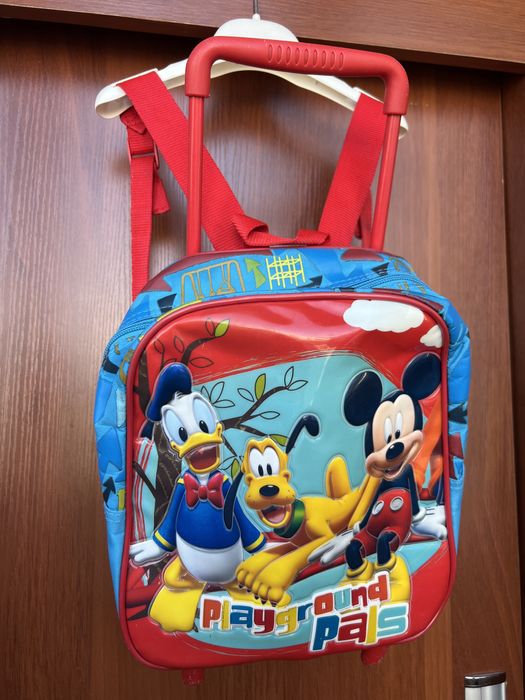 Продам детский рюкзак с колесиками