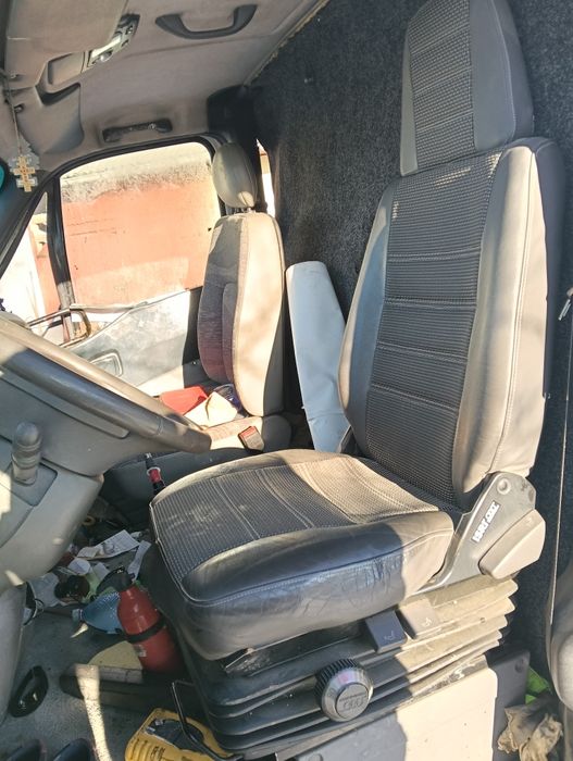 Dezmembrez Iveco daily 35S17HPT 2006