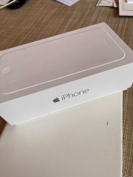 I-phone 6 перфектен. С нова оригинална батерия 100%  и без забележки.