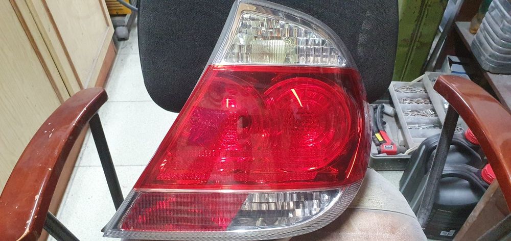 Фонарь задний, правый. Camry 35