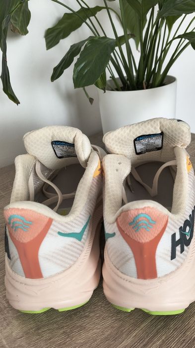 Hoka Clifton 9 Astral-Vanilla -Noi- 38