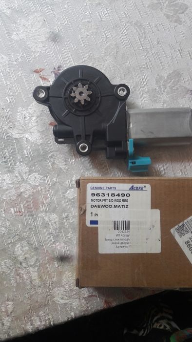продается моторчик стеклоподъемника