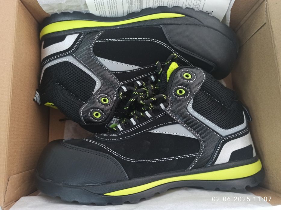 Продам спец.обувь