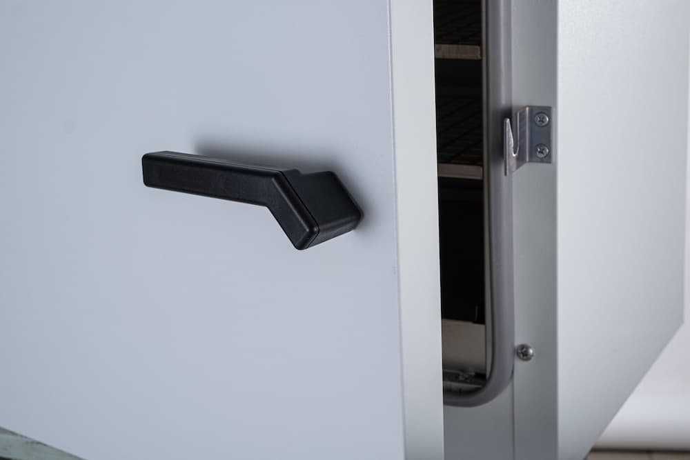 Шкаф сушильный ШС-80-01 СПУ +50/+200°С