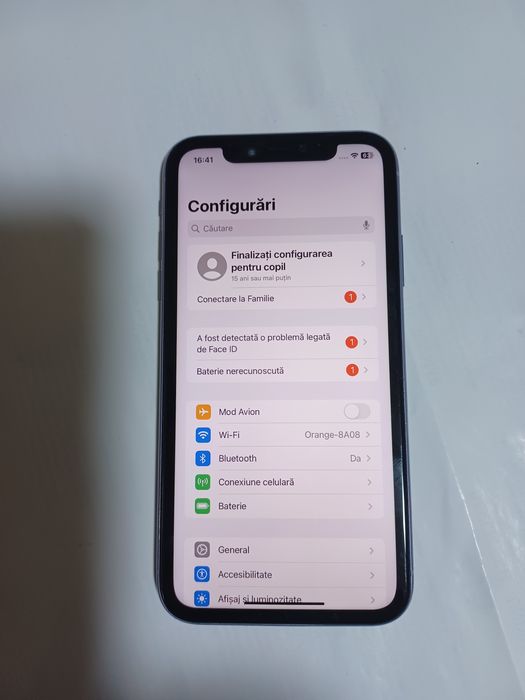 IPhone 11 în stare bună de funcționare.