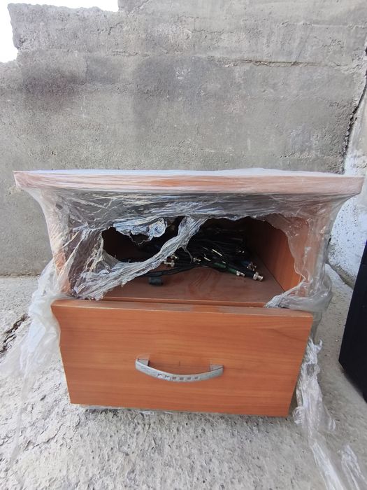 Тумбочка прикроватная