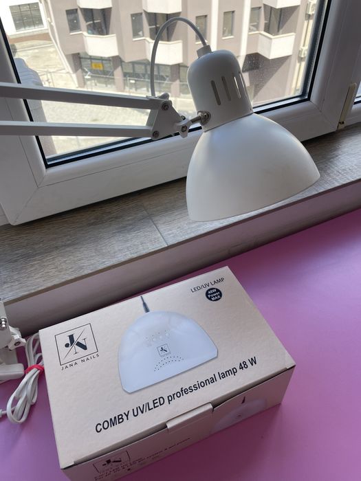 UV/LED лампа за маникюр