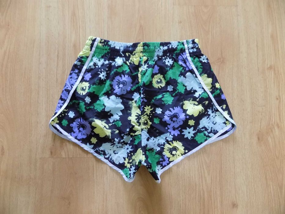 Къси панталони adidas шорти гащета екип оригинал крос спорт дамски S/M