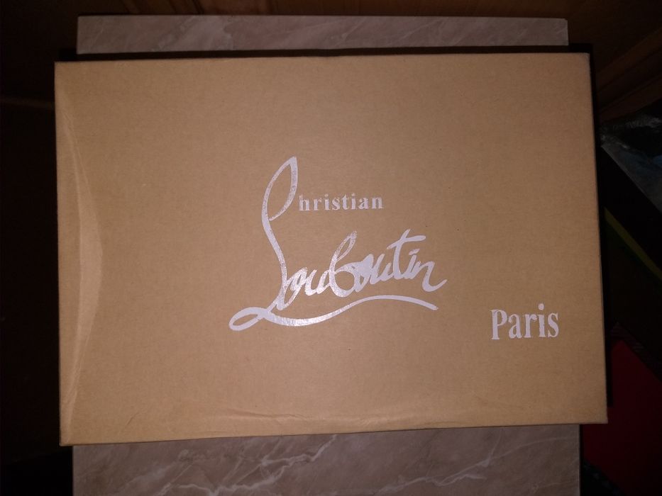 Продам красные лаковые туфли...