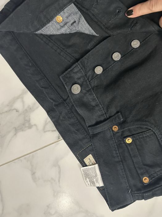 Пригинални мъжки дънки Levi’s размерут е 30,модел 501 най-предпочитан