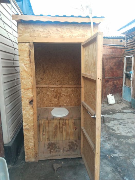 Продам туалет уличный