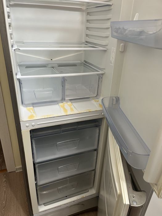 Холодильник INDESIT