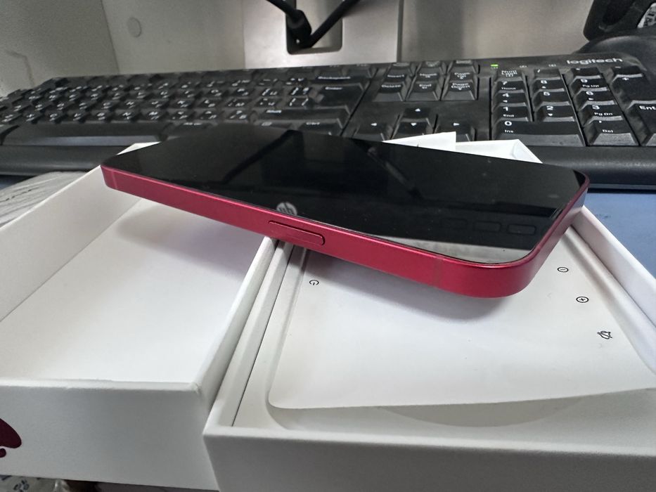 Iphone 13 red 100% батерия 128gb
